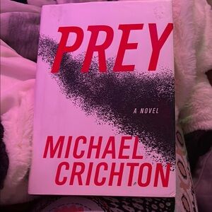 Prey by Michael Crichton - Hardcover
